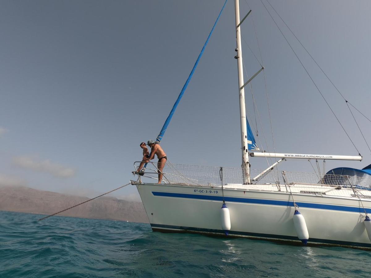 Magnifico Barco En La Graciosa Hotel Caleta de Sebo Exterior foto